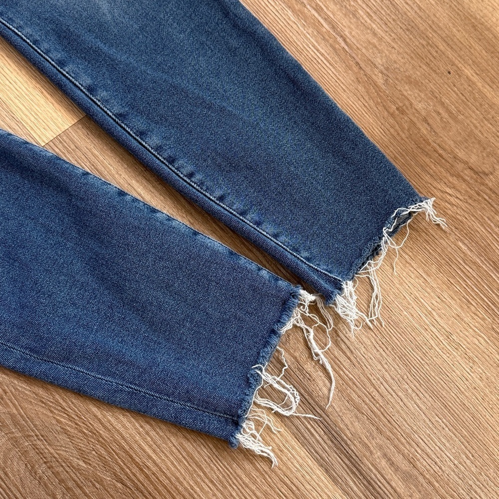 Good American Good Legs Raw Hem Skinny Jeans Medium Wash Stretch Denim 10/30 - Picture 6 of 8